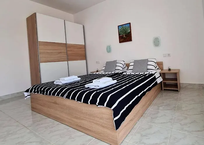 Ana Apartamento