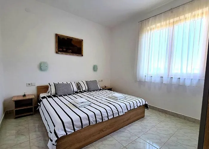 Ana Apartamento *