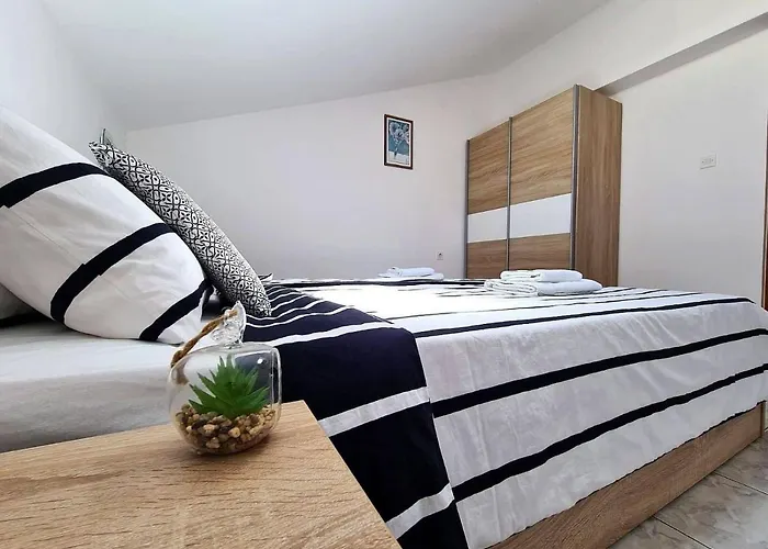 Ana Apartamento *