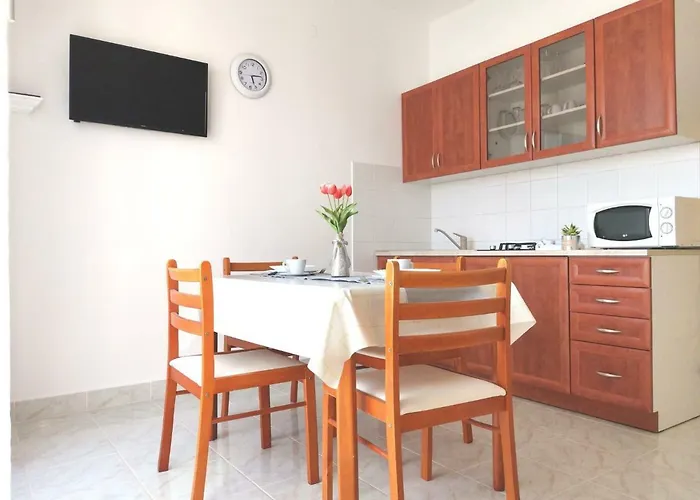 Ana Apartamento